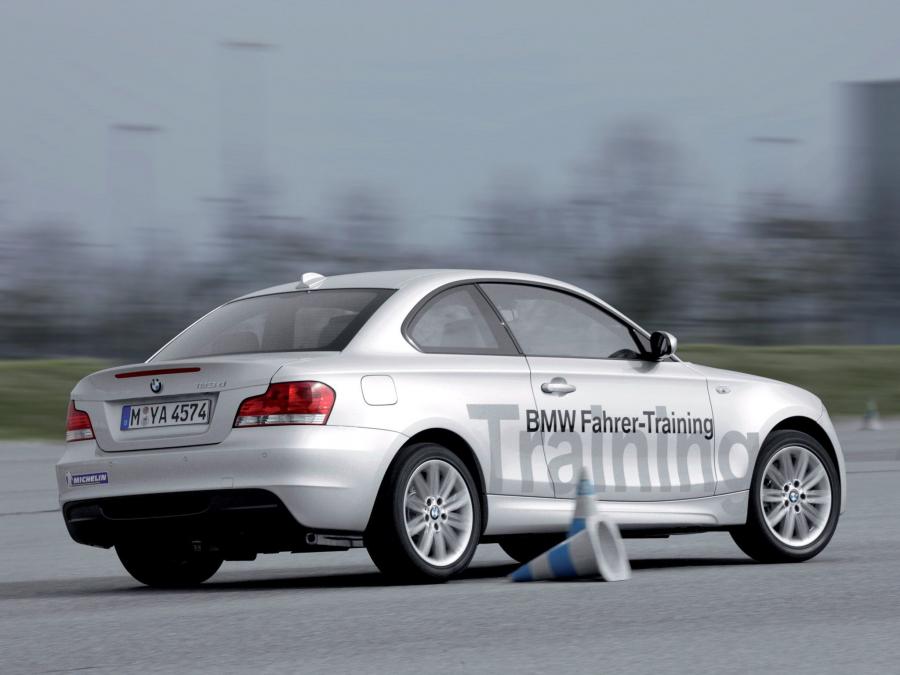  BMW 123d Coupe 2008 года  (фото 4 из 8)